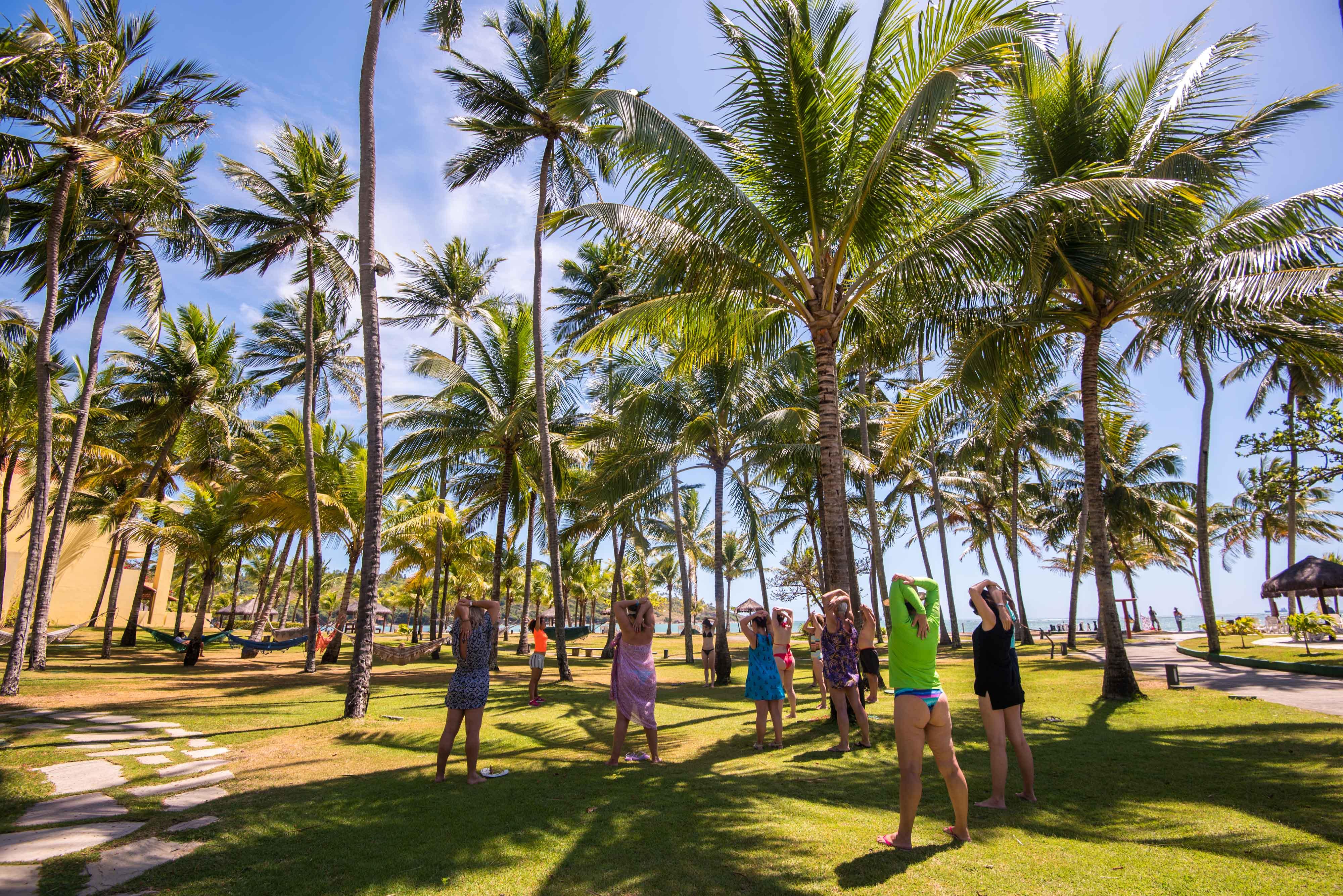 Vila Galé Eco Resort do Cabo - All Inclusive Cabo de Santo Agostinho Exterior foto A group of tourists at the resort