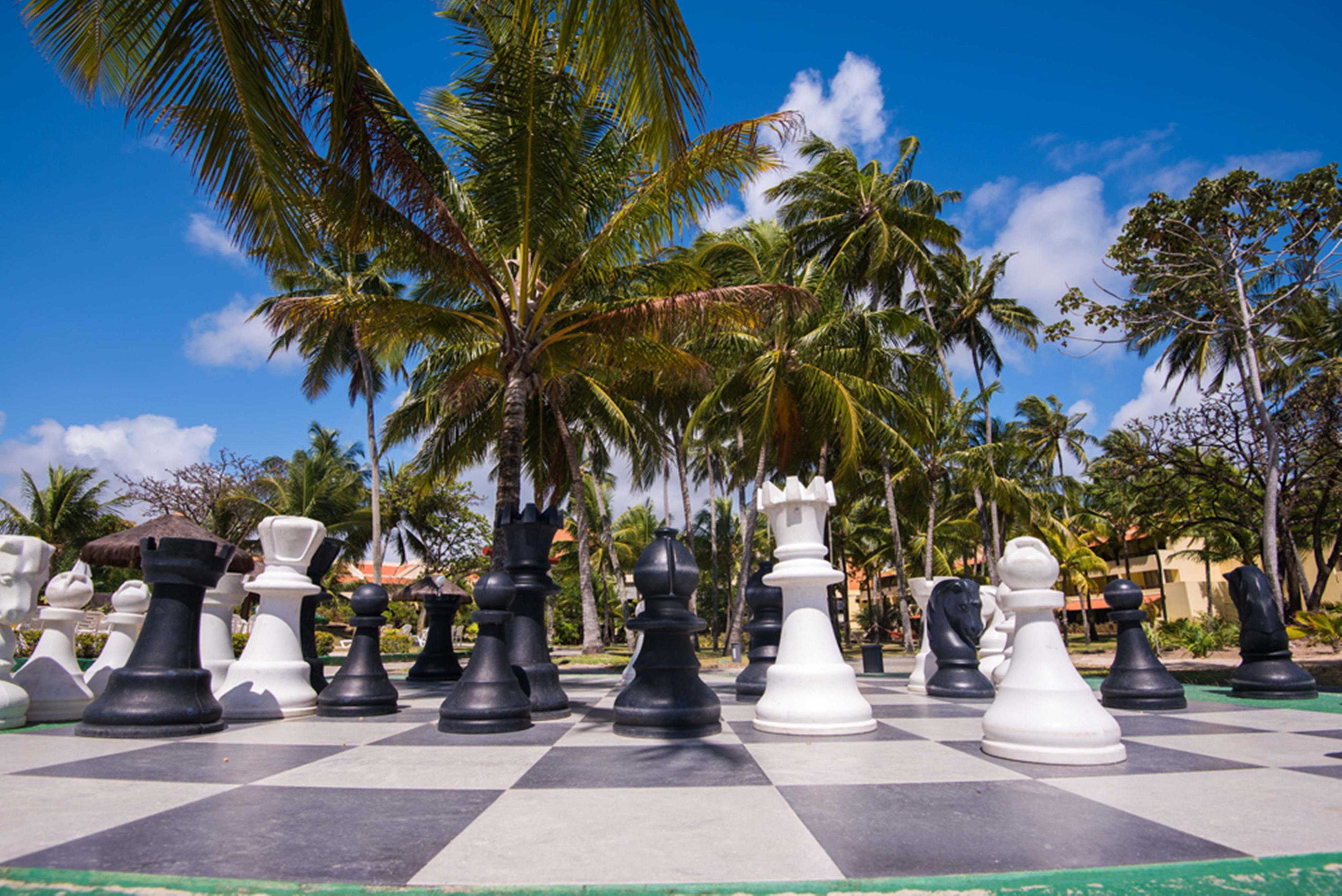 Vila Galé Eco Resort do Cabo - All Inclusive Cabo de Santo Agostinho Exterior foto A giant chess set in the resort
